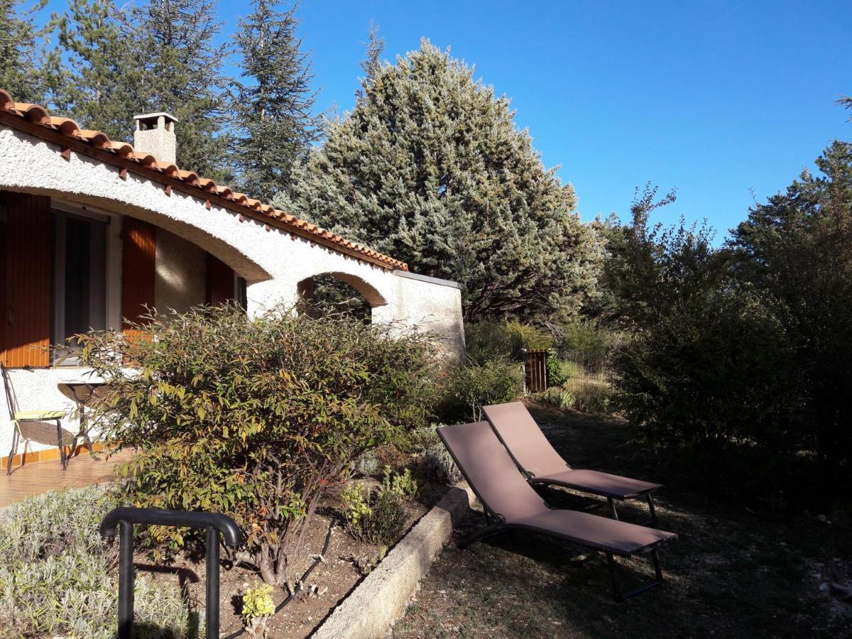Villa La Lurette, Appartement Et Studio Saint-Étienne-les-Orgues Exterior photo